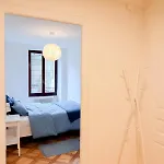 Central Geneva Cozy Apartment